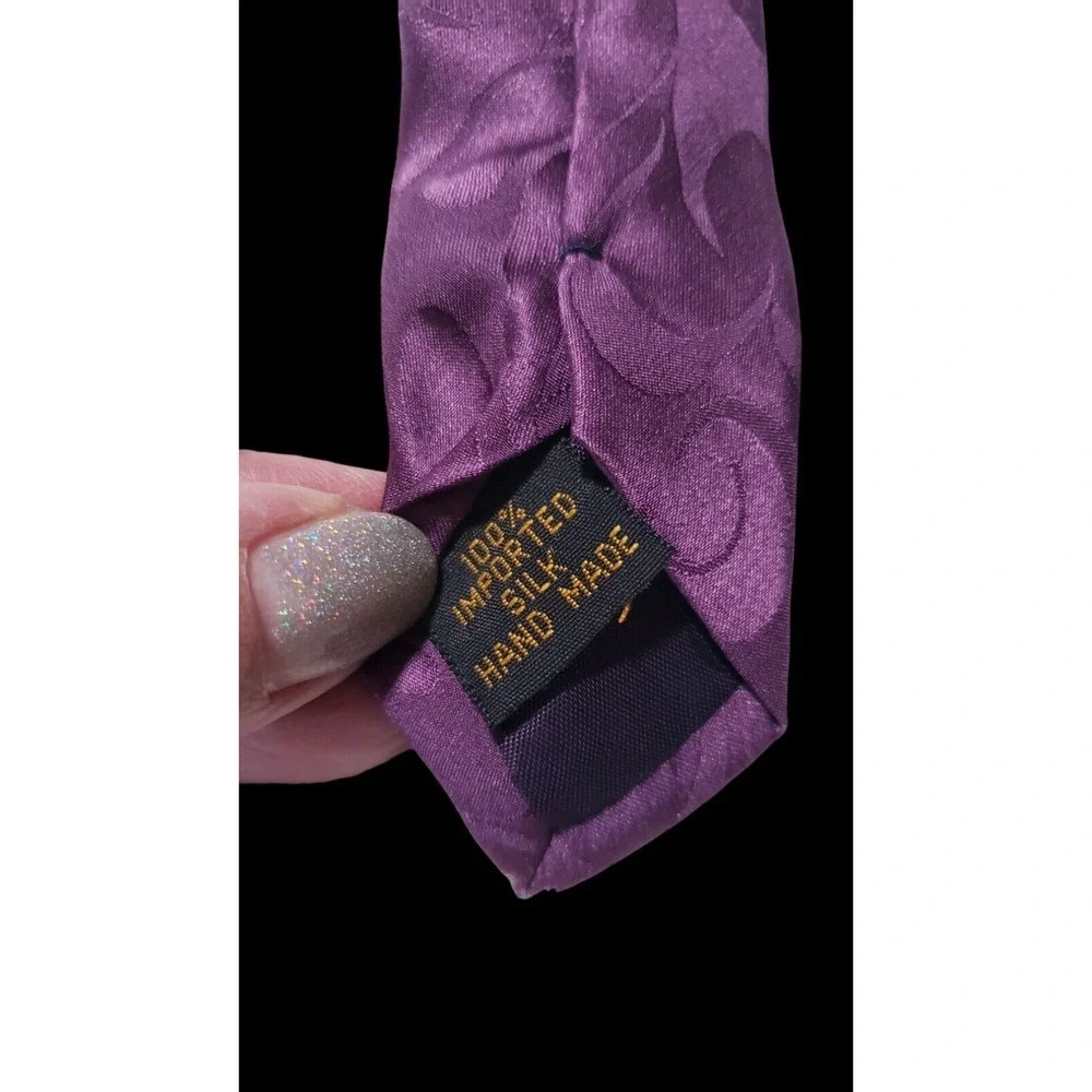 Francesca Bolta Handmade 100% Silk Tie Purple Multi color and‎ Pattern